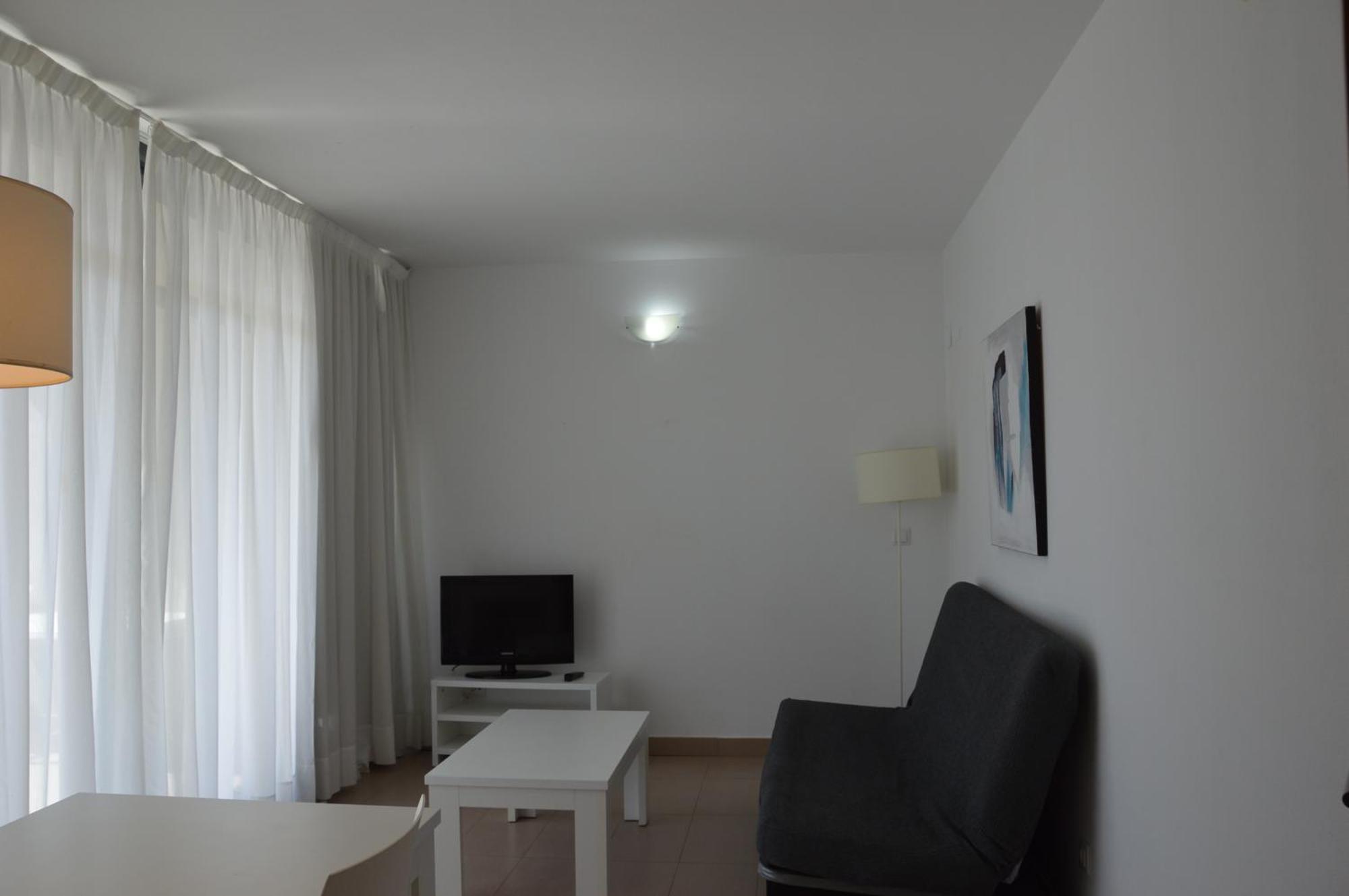 D'Oboe Marlovi Apt With Pool 貝尼多姆 外观 照片